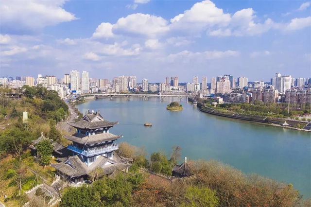 “長(zhǎng)江經(jīng)濟(jì)帶城市協(xié)同發(fā)展能力指數(shù)”發(fā)布，內(nèi)江居四川參評(píng)城市第四位(圖1)