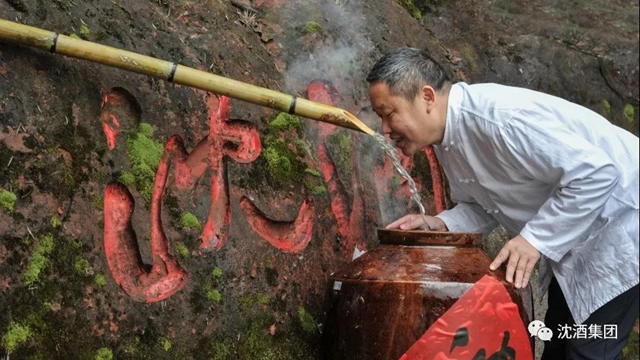 會長、老板、博士研究生... ...什么才是這位網(wǎng)紅的標簽？(圖2)