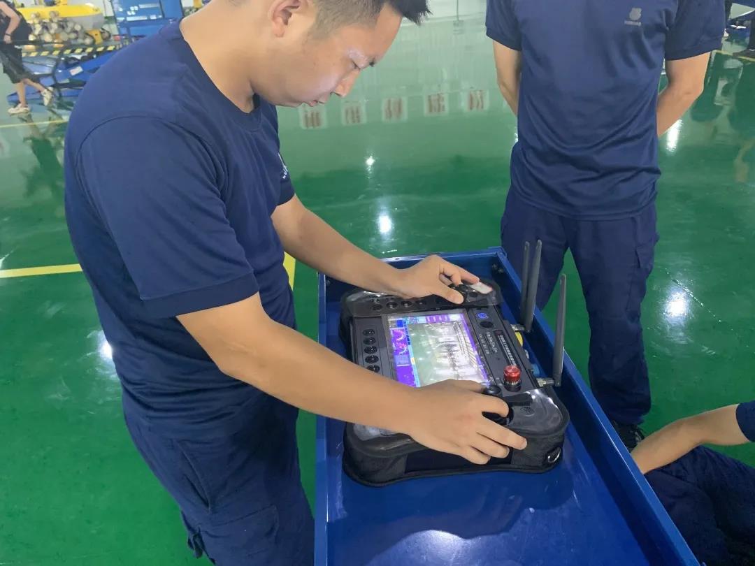 上崗啦！瀘州這批身懷絕技的消防特種機(jī)器人來報(bào)道(圖9)