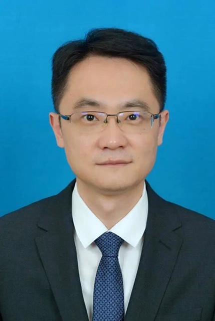 曾廷富當(dāng)選為內(nèi)江市人大常委會(huì)副主任，王淵當(dāng)選為內(nèi)江市監(jiān)察委員會(huì)主任，鄭治當(dāng)選為內(nèi)江市中級(jí)人民法院院長(zhǎng)(圖2)