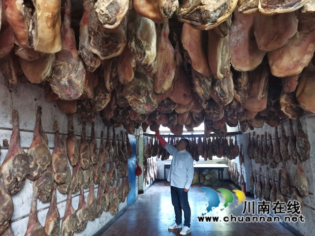 瀘縣：趕制“土火腿”，讓就地過年不缺“家鄉(xiāng)味”(圖3)