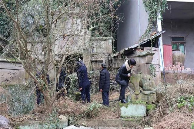 癡迷挖掘文化遺跡，內(nèi)江這位教師被譽為行走的“文史活字典”(圖2)