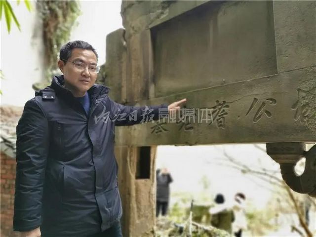 癡迷挖掘文化遺跡，內(nèi)江這位教師被譽為行走的“文史活字典”(圖3)
