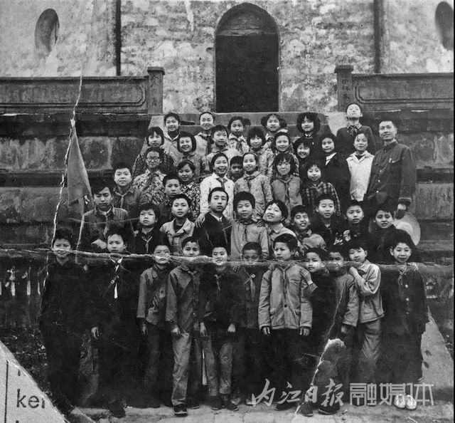 震撼！64張絕版老照片曝光，這是“60后”內江人的回憶(圖6)