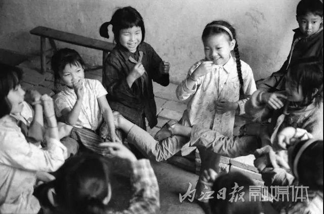 震撼！64張絕版老照片曝光，這是“60后”內江人的回憶(圖12)