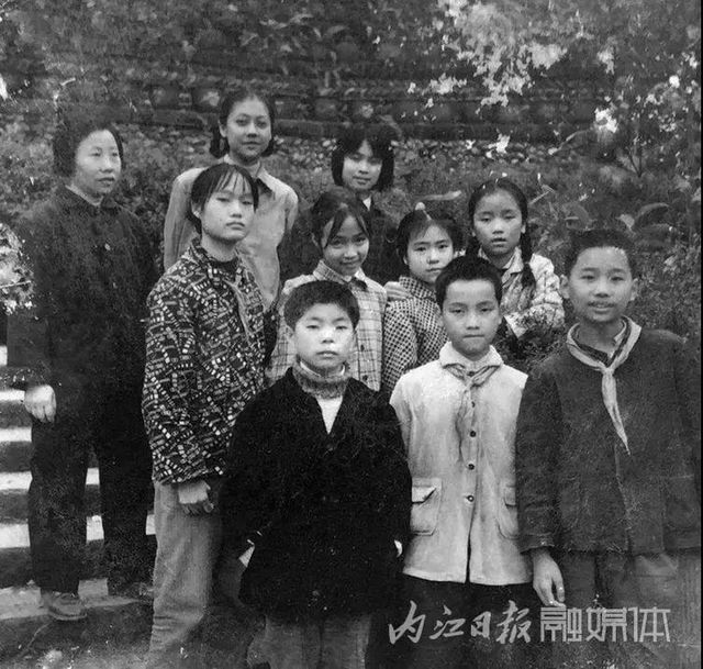 震撼！64張絕版老照片曝光，這是“60后”內江人的回憶(圖25)