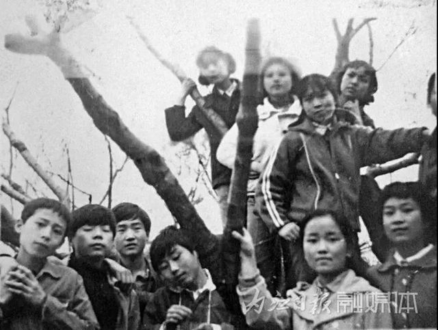 震撼！64張絕版老照片曝光，這是“60后”內江人的回憶(圖35)