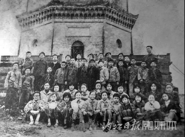 震撼！64張絕版老照片曝光，這是“60后”內江人的回憶(圖55)