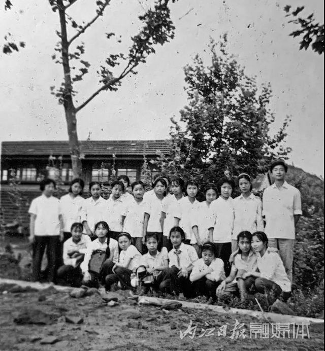 震撼！64張絕版老照片曝光，這是“60后”內江人的回憶(圖52)