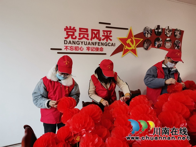 合江縣大橋鎮(zhèn)：返鄉(xiāng)大學(xué)生為疫情防控貢獻(xiàn)青春力量(圖1)