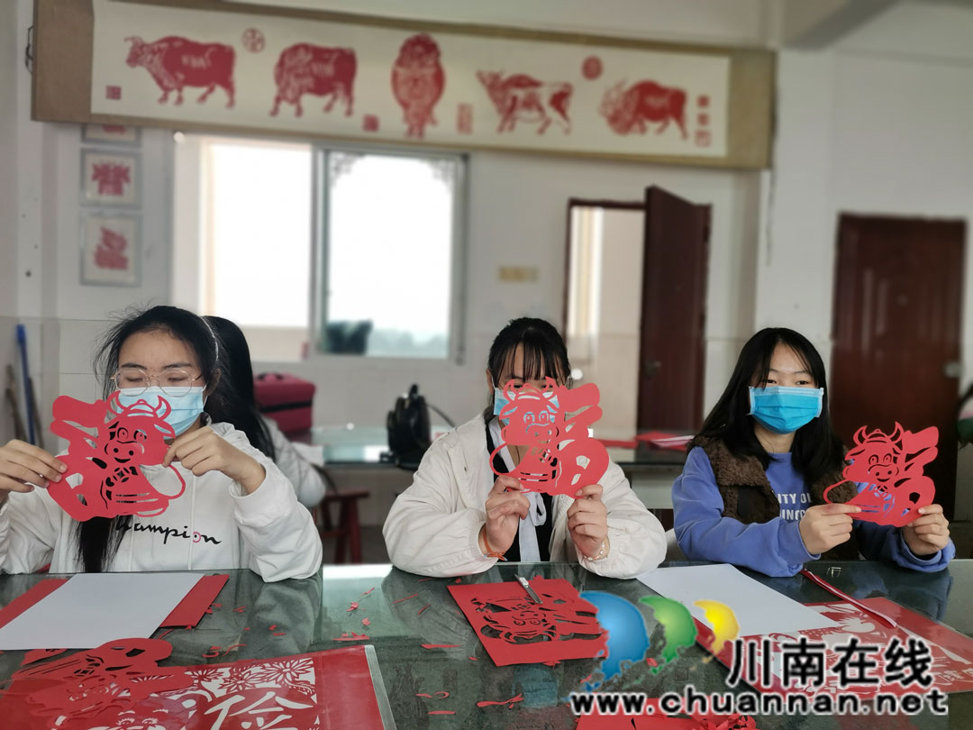 瀘縣留守娃：剪出春和福 溫暖異鄉(xiāng)的親情