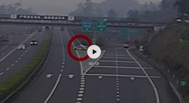 高速路上逆行？宜賓一出租車(chē)司機(jī)遭了！(圖3)