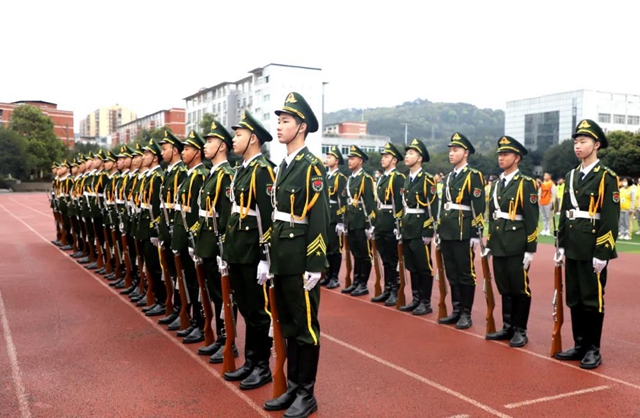 瀘二外開學(xué)季，這家民營(yíng)醫(yī)院這樣“蹭熱點(diǎn)”好嗎？(圖1)