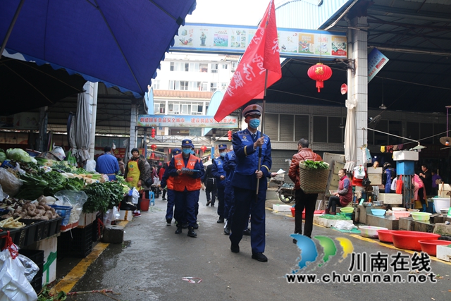 龍馬潭區(qū)消防救援大隊社會宣傳服務(wù)隊為消防安全加持“紅藍BUFF”(圖6)