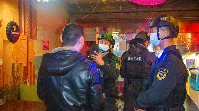 出手！內(nèi)江出動(dòng)1300余警力開展集中清查(圖2)