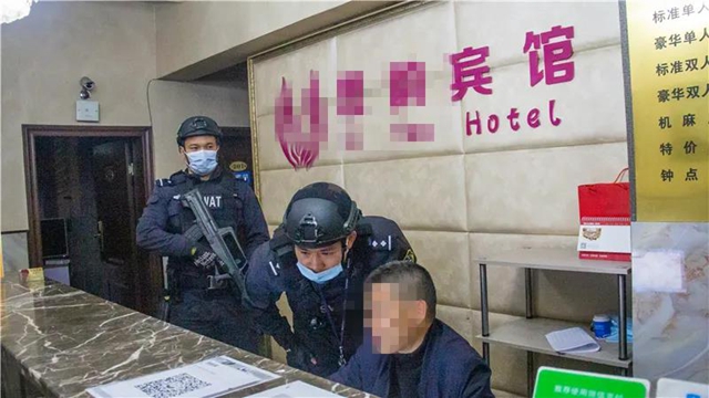 出手！內(nèi)江出動(dòng)1300余警力開展集中清查(圖9)