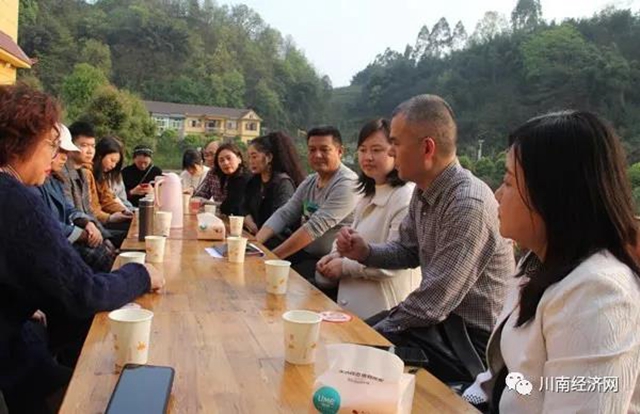 江陽區(qū)組織新媒體從業(yè)人員開展“同心慶華誕.攜手新征程”主題活動(dòng)(圖4)