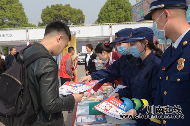 教授如何辨假，銷毀偽劣產(chǎn)品！瀘州“藍朋友”為市民上“3.15培訓課”(圖6)