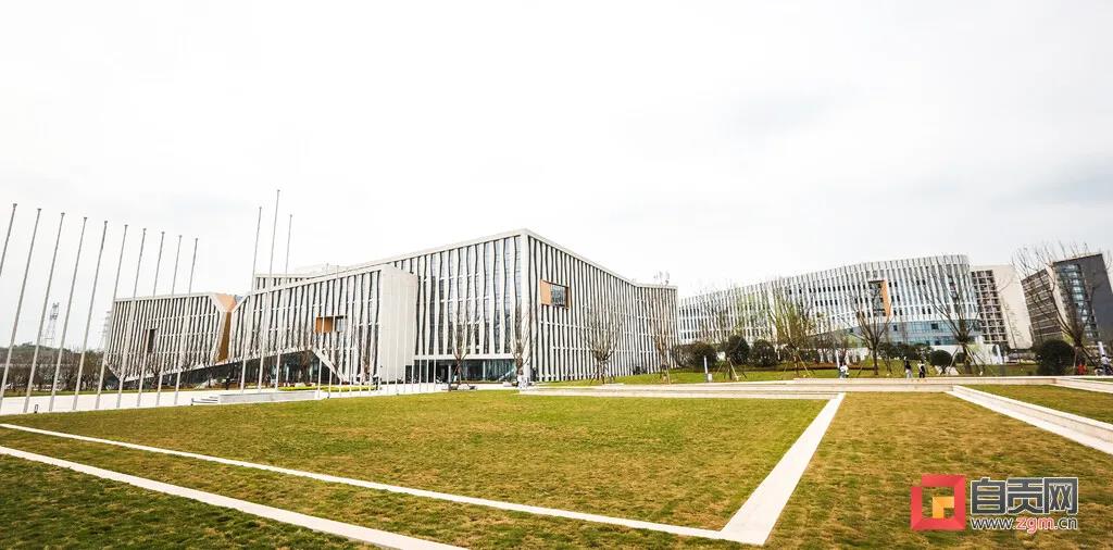 最美還是本部！四川輕化工大學(xué)李白河校區(qū)正式啟用(圖9)