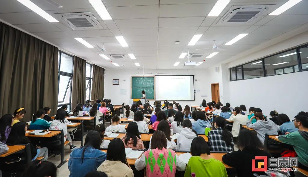 最美還是本部！四川輕化工大學(xué)李白河校區(qū)正式啟用(圖15)