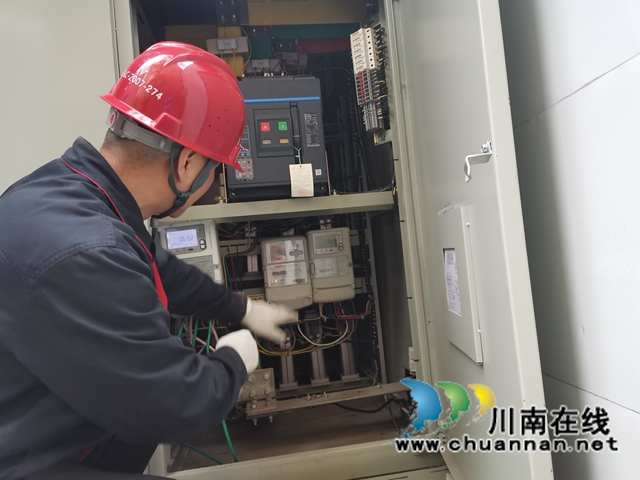 王小剛：瀘州農(nóng)村電工的“土專家”(圖3)