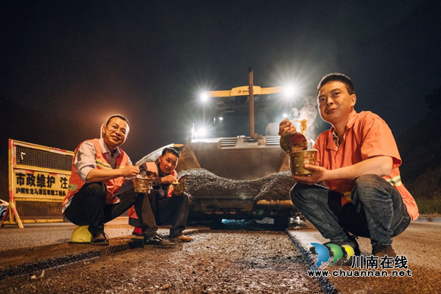 道路“救援”，城管在前！龍馬潭區(qū)錯峰作業(yè)保障酒博會道路暢通(圖3)