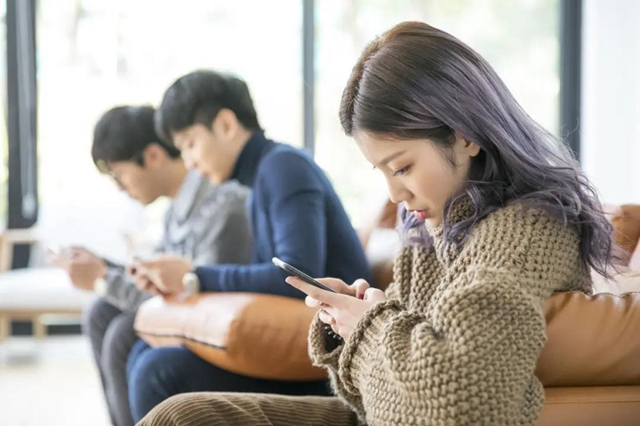 【注意】傷害頸椎的6種行為，您每天都在做？