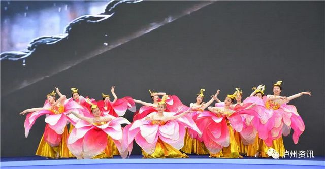就在今天，萬(wàn)人共聚酒博會(huì)沈酒盛典！好熱鬧！！(圖15)