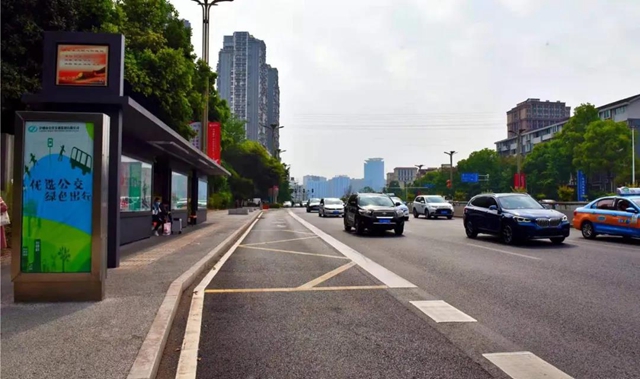 瀘州市主城區(qū)新改造26座港灣式公交車站(圖4)