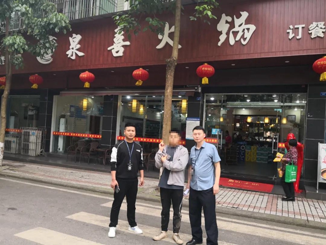 太牛了！宜賓民警一路狂追盜賊！小偷都跑吐了(圖6)