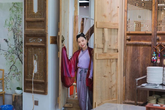 酒城女創(chuàng)聯(lián)盟攜手青年畫社：傳承傳統(tǒng)文化，展示古韻空間(圖3)