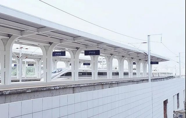 和諧號第一次開進瀘州！(圖3)