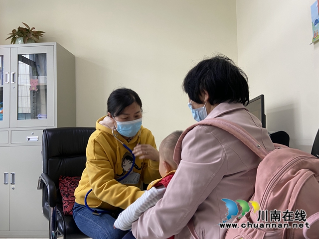 兒?？漆t(yī)生黃萍：家長和寶寶們眼中的“黃媽媽”(圖3)
