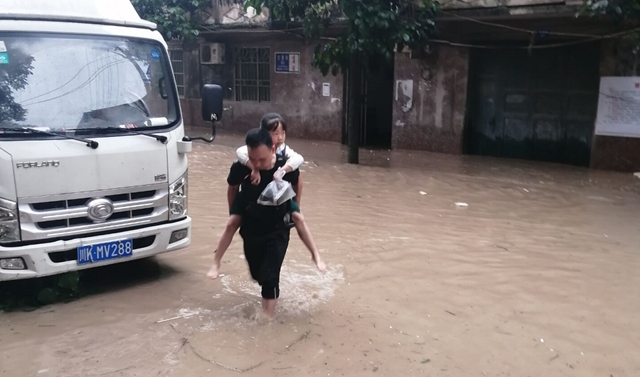 合江部分鄉(xiāng)鎮(zhèn)暴雨！先灘可看＂海＂……(圖5)