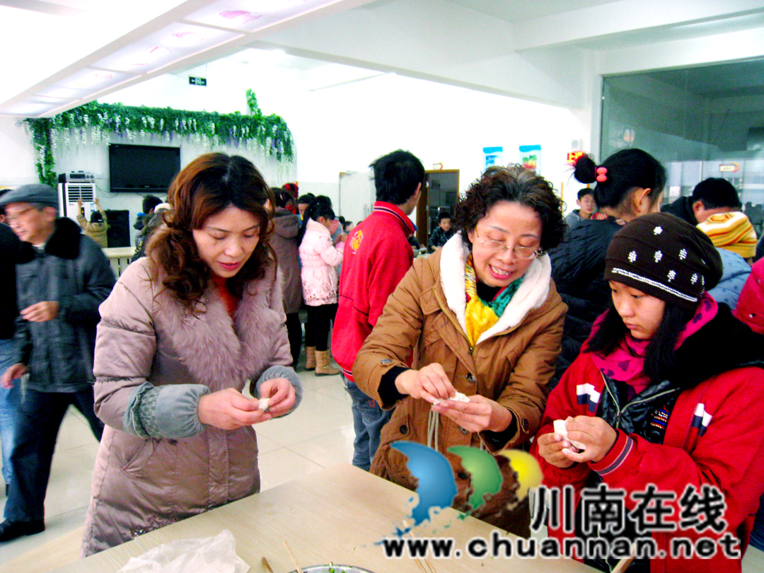 瀘州市最美志愿者陳亞輝：苔花如米小 也學(xué)牡丹開(圖3)
