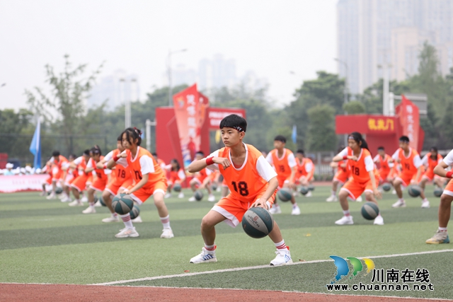 龍馬潭這場8000余名師生參與的活動，讓全國知名專家數(shù)度哽咽！(圖5)