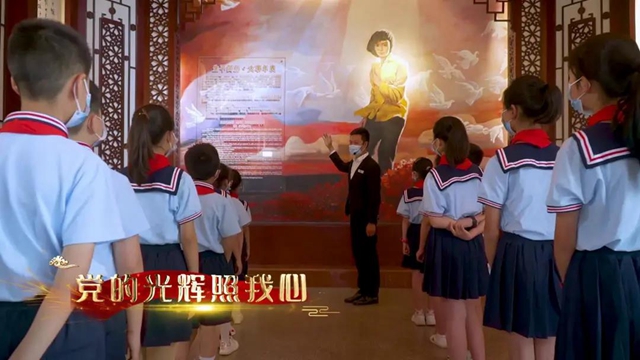 超震撼！宜賓萬名學(xué)子“唱支山歌給黨聽”!(圖8)