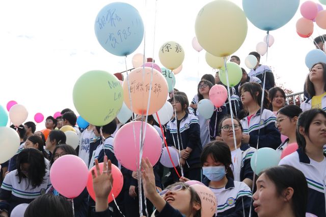 瀘州主城區(qū)：120輛高考免費“愛心車”集結(jié)完畢！(圖6)