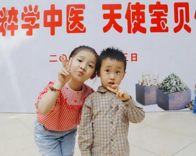 瀘州：傳承國粹學(xué)中醫(yī)，天使寶貝做香丸(圖4)