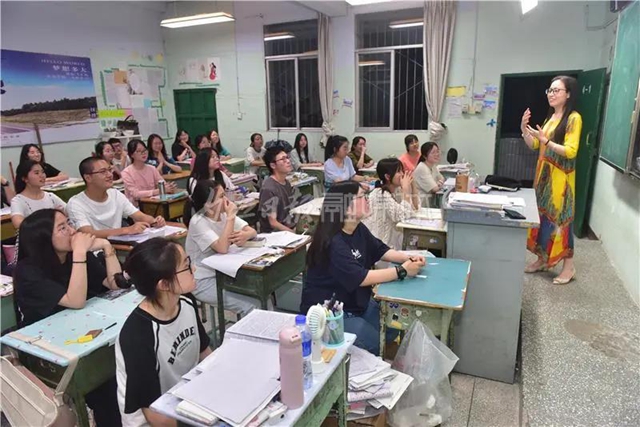 千余名學(xué)生赴考，66輛專車護(hù)航，內(nèi)江“毛坦廠”中學(xué)迎來(lái)高考(圖6)