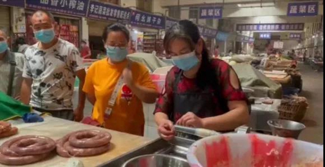 【分享】豬肉降價，四川民眾反季節(jié)灌香腸？但這三個部位的肉要少吃！