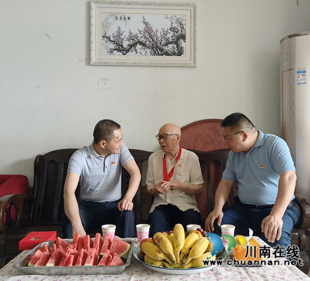 納溪區(qū)統(tǒng)戰(zhàn)老干部申天智：一句承諾守了73年！(圖1)