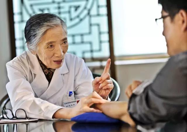 【致敬】點贊，93歲名老中醫(yī)的初心使命！(圖3)