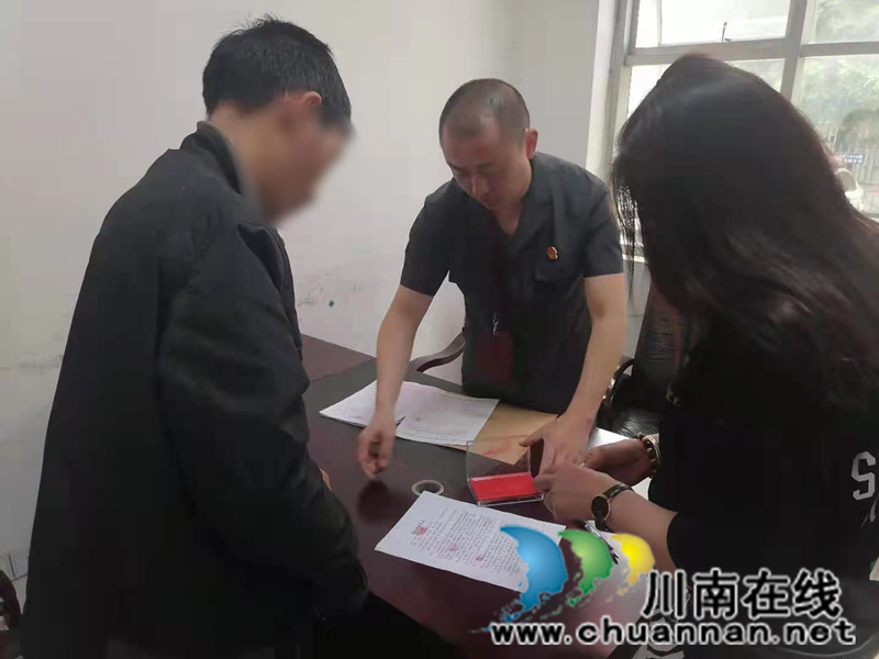 換位思考生暖意  握手言和解糾紛