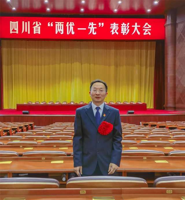 西南醫(yī)大附院教授陳躍：29年潛心研造“核武器”，實(shí)現(xiàn)從“跟跑”到“領(lǐng)跑”逆襲！(圖4)