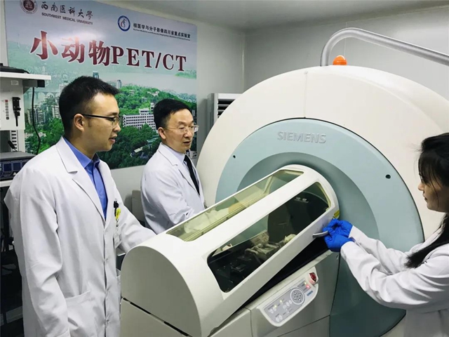 西南醫(yī)大附院教授陳躍：29年潛心研造“核武器”，實(shí)現(xiàn)從“跟跑”到“領(lǐng)跑”逆襲！(圖7)