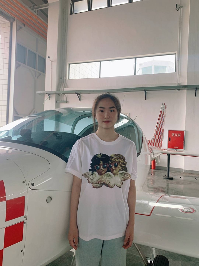 全國僅35名！瀘縣二中張詩語成為瀘州首位女空軍飛行學(xué)員(圖2)