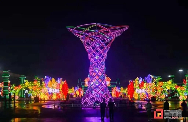 太漂亮了！自貢彩燈再次點(diǎn)亮青島(圖3)