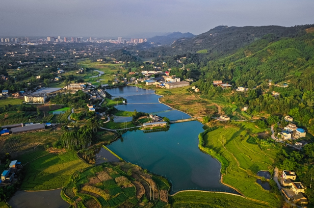 瀘州水務(wù)系統(tǒng)“慶祝建黨100周年，共護(hù)綠水青山”攝影作品征集活動入圍作品公布啦！(圖8)