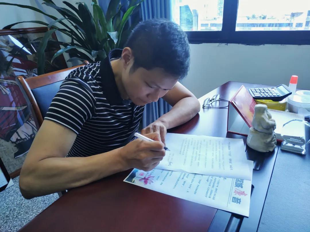 兒子收到了錄取通知書，他收到這樣一條提醒短信(圖5)